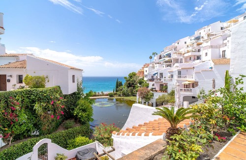 Chimenea Apartamento | Capistrano Playa 715 by Casasol