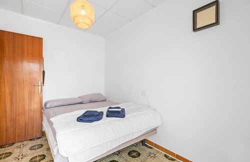 Torrevieja Casa | Holiday Home 'Casa Plugge' with Private Terrace, Private Garden and Air Conditioning