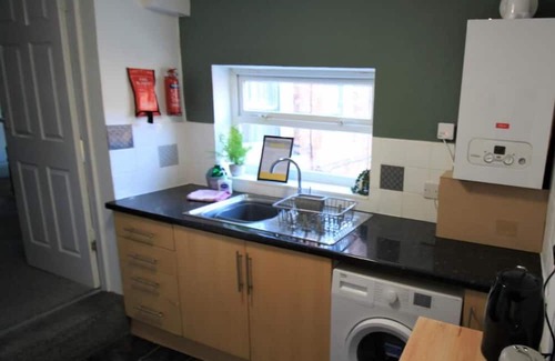 Gateshead Apartamento | Spacious 4 bed flat with free parking