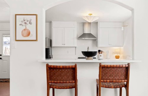 Arsenal Casa | Professionally Designed, Near Riverwalk, Two Bedroom Suites, Off Street Parking, Patio, Fast WiFi