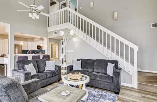 Galveston Casa | Beachfront Envy Home Sleeps 16