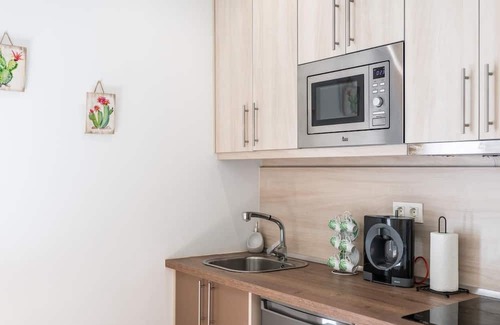 Cervantes Apartamento | Apartment in a restored mansion in Granada.