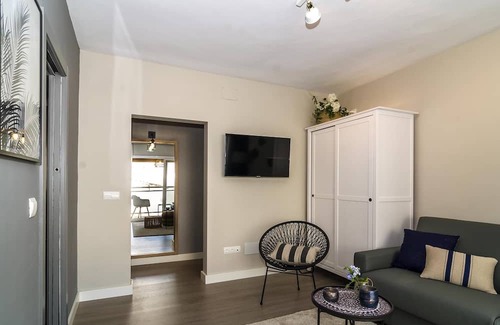 Centro de Sitges Apartamento | Sitges Spaces Deluxe Centre Apartment- 1Bedroom/1Bath/Terrace- Sleeps up to 4