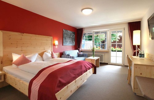 Waldulm Apartamento | Swiss stone pine room