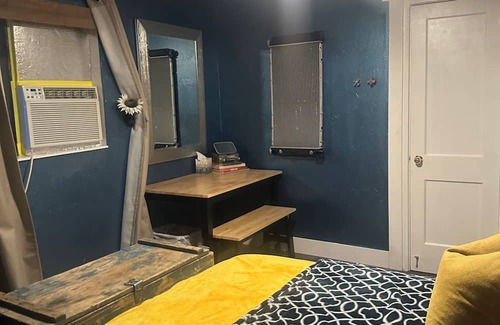 Lyon County Casa | Owen’s Oasis with laundry gym massage and lounge