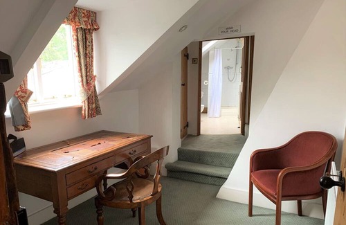 Shepperton Casa | 3 bedroomed property ideally located close to London and top tourist attractions