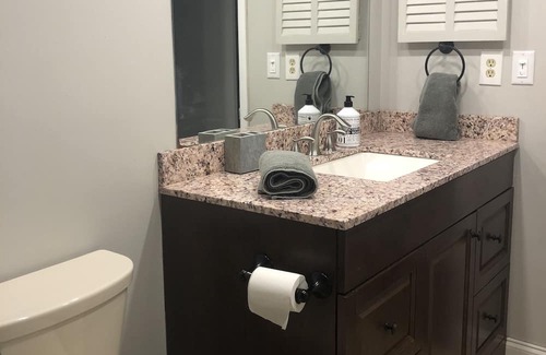Oakland Hills Casa | Designer Home on Fresh Water Canal20x32 Heated Pool*Close to Manasota Key Beach