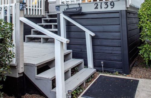 Plaza Midwood Casa | Beautiful bungalow near Uptown & Pets welcome! Sleeps 6!