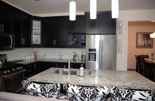 Brampton Casa | Pleasantries in Mount Pleasant