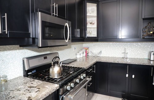 Brampton Casa | Pleasantries in Mount Pleasant