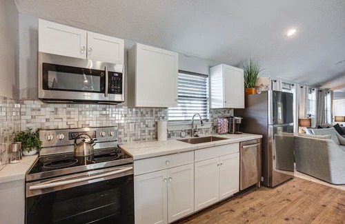 College Station Casa | College Station Vacation Rental: 4 Mi to Texas A&M