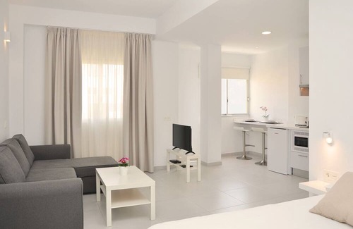 Santa Cruz de Tenerife Apartamento | 30m2 distributed in cozy open and bright spaces.