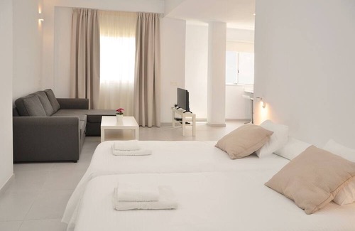 Santa Cruz de Tenerife Apartamento | 30m2 distributed in cozy open and bright spaces.