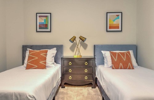 Central West End Apartamento | St. Louis | Gorgeous 2BD/2BA Central West End Apartment
