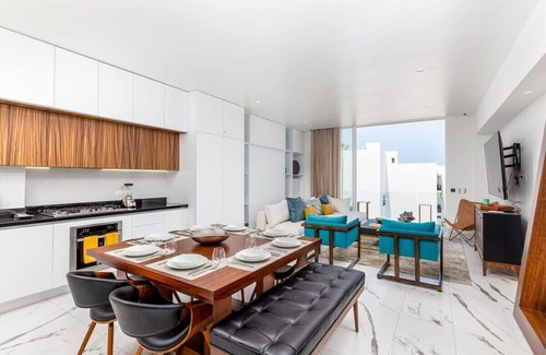 Centro de Puerto Vallarta Condominio | Luxurious 2 bed 2 bath. Avida!