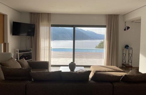 Meganisi Villa | Private Beachfront Villa