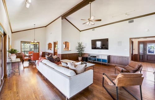 Bastrop Casa | The Tarcoola Ranch by Lodgewell - Riverfront Ranch - Have a g' day and g' night there