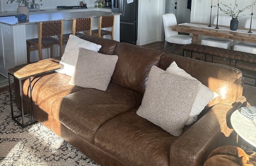 Waco Otro | Charming Countryside Retreat: Experience Rustic Bliss at Our VRBO Farmhouse