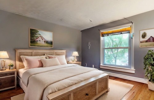 Salisbury Street Casa | Sprawling 50s ranch nestled in central Massachusetts
