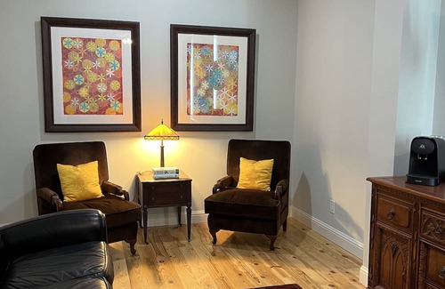 Buffalo Apartamento | 4 Luxury Suites in a beautifully restored historic building in Buffalo, Texas.