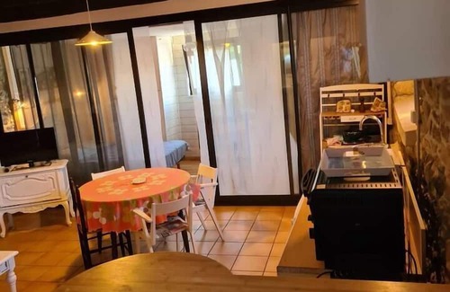 Theix-Noyalo Casa | Homerez - Property 9 km away from the beach for 2 ppl. with shared pool at Theix