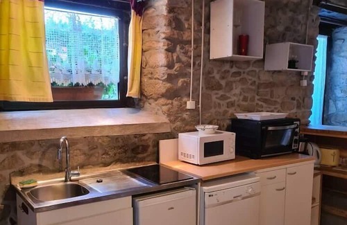 Theix-Noyalo Casa | Homerez - Property 9 km away from the beach for 2 ppl. with shared pool at Theix