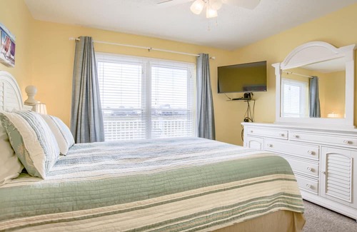 Fort Morgan Casa | New Owner Listing! 900' to PRIVATE Beach Access! Gulf & Mobile Bay Views!