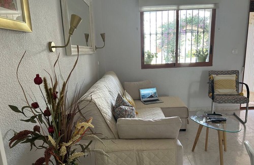Denia Apartamento | Apartment El Patio tus vacaciones en Denia with Pool, Wi-Fi, A/C, Terrace & Garden