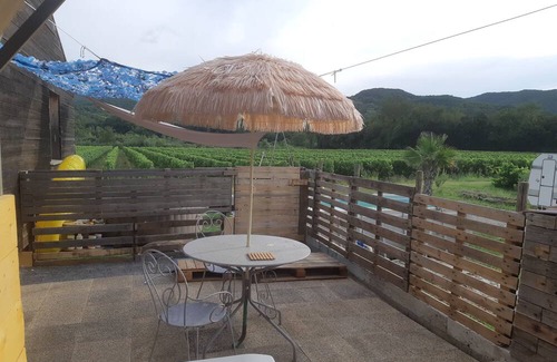 Viviers Casa | Villa between fields and vines