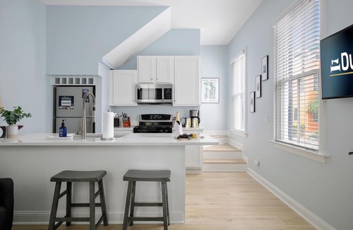 North Charleston Casa | Bird Song : Recently Renovated in Mixson!
