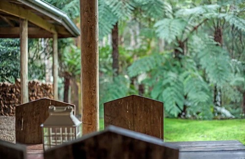 Mount Dandenong Cabina | Jacuzzi in 7 Acre Rain Forest Paradise