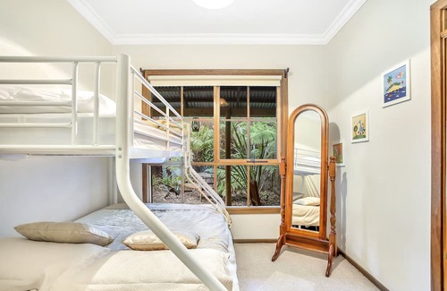Mount Dandenong Cabina | Jacuzzi in 7 Acre Rain Forest Paradise