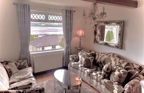 Port Glasgow Casa | Beautiful sea view property