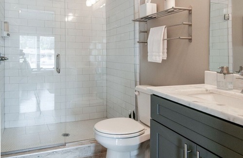 Nashville Apartamento | New Nashville Condo with 2 King beds, walk to bars
