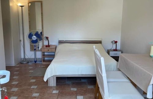 Milcetici Apartamento | Apartment Pape Studio no. 2 *** with terrace