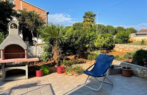 Milcetici Apartamento | Apartment Pape *** with terrace
