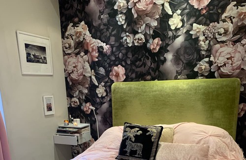 Royal Borough of Kensington and Chelsea Apartamento | Prime Location High St Kensington Victorian Raised Ground Flat Private Terrace