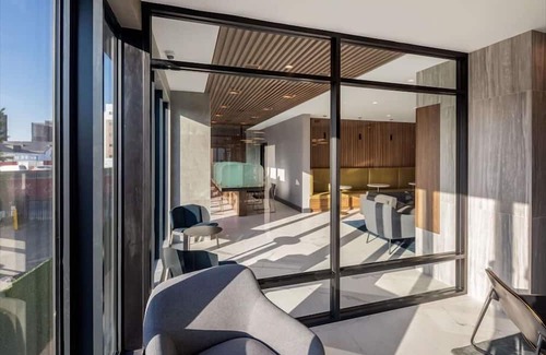 Port Morris Casa | Chic Double Queen Suite | Mott Haven Manhattan NYC | Hotel Amenities