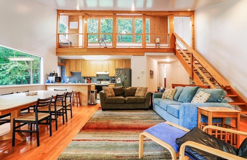 Berkeley Springs Casa | Turtle Pond- The cabin with it all!