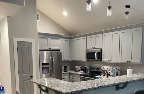 Jasper Cabina | Cozy cabin located on the Angelina River and minutes away from lake Sam Rayburn.