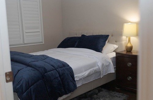Brampton Casa | AWESOME MAIN HOUSE/BASEMENT IS SEPARATE SUITE