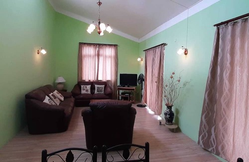 Pointe Aux Sables Apartamento | Homerez - Beautiful appartement 1 km away from the beach for 6 ppl. with jacuzzi
