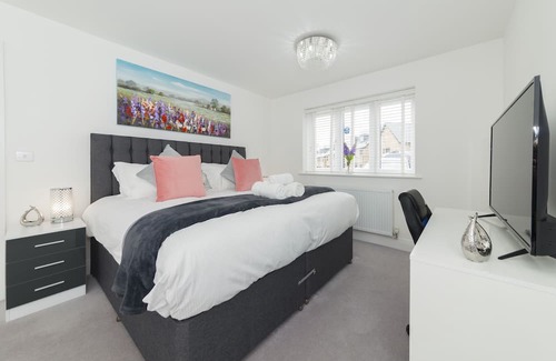 Bracknell Casa | Greenfield's New Modern 4 Bedroom Hurley Home
