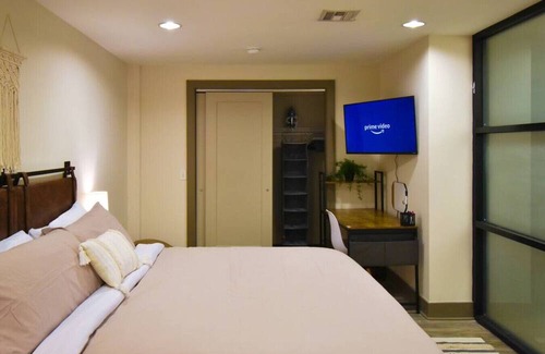Hanover Place Apartamento | ★ King Bed ★ Uptown Theater★