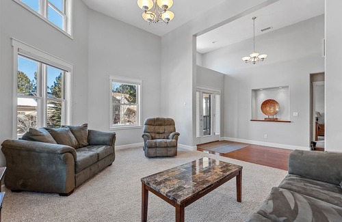 Ponderosa Trails Casa | So GRAND, So MAJESTIC, So EXQUISITE! Highly-Sought After Location! Pool Table!