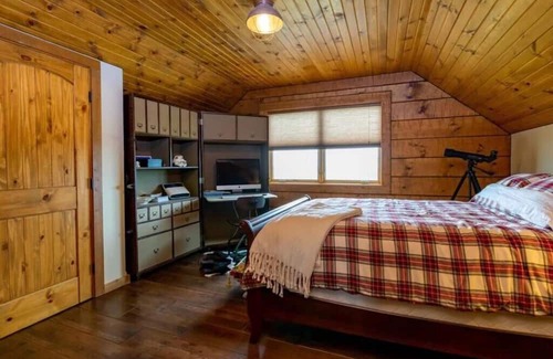 Santa Rita Casa | Tranquil 4-bedroom Glacier View Getaway