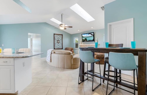 Pebble Beach Casa | Golf, Freshwater Pond, Pool & Huttub - The Happy Bunker- Roelens Vacations