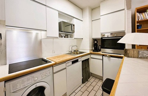 Toulon - Hyeres Apartamento | Apartment for 4 people facing the port - Hyères Port