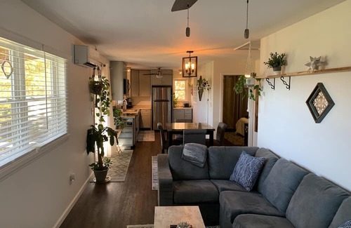 Asheville Casa | Private 2 BR Home w/ Yard & Hot tub. 10 min to Downtown!
