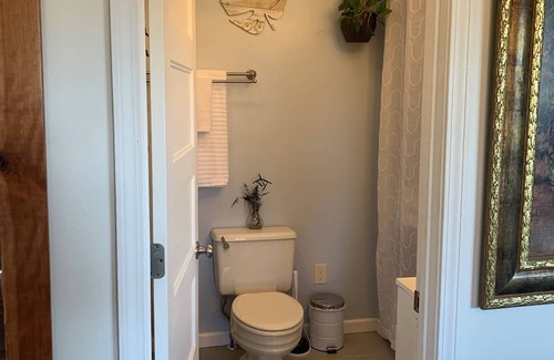 Asheville Casa | Private 2 BR Home w/ Yard & Hot tub. 10 min to Downtown!